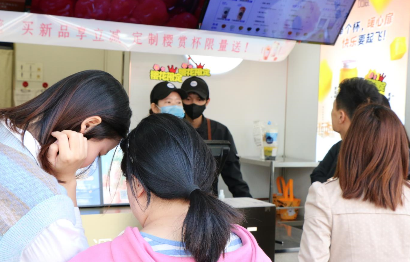 球信网奶茶：一家奶茶店的发展需要重点关注哪两个问题